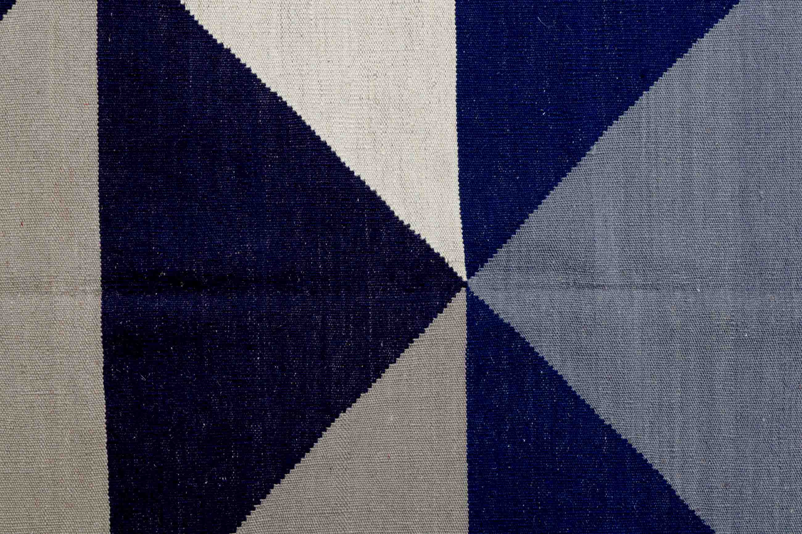 Modern Kilims KAM 104 - 5'6 x 7'9