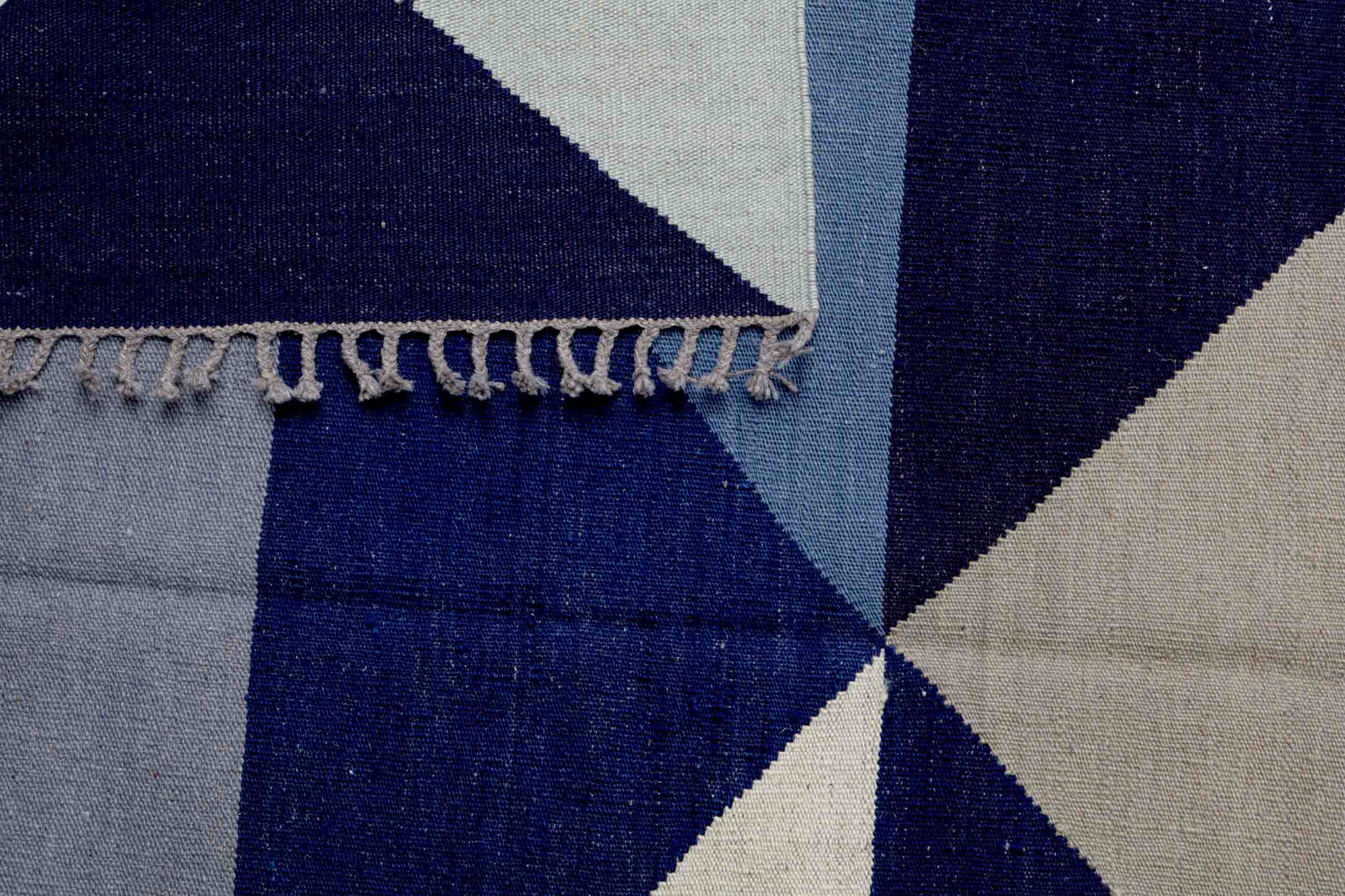 Modern Kilims KAM 104 - 5'6 x 7'9