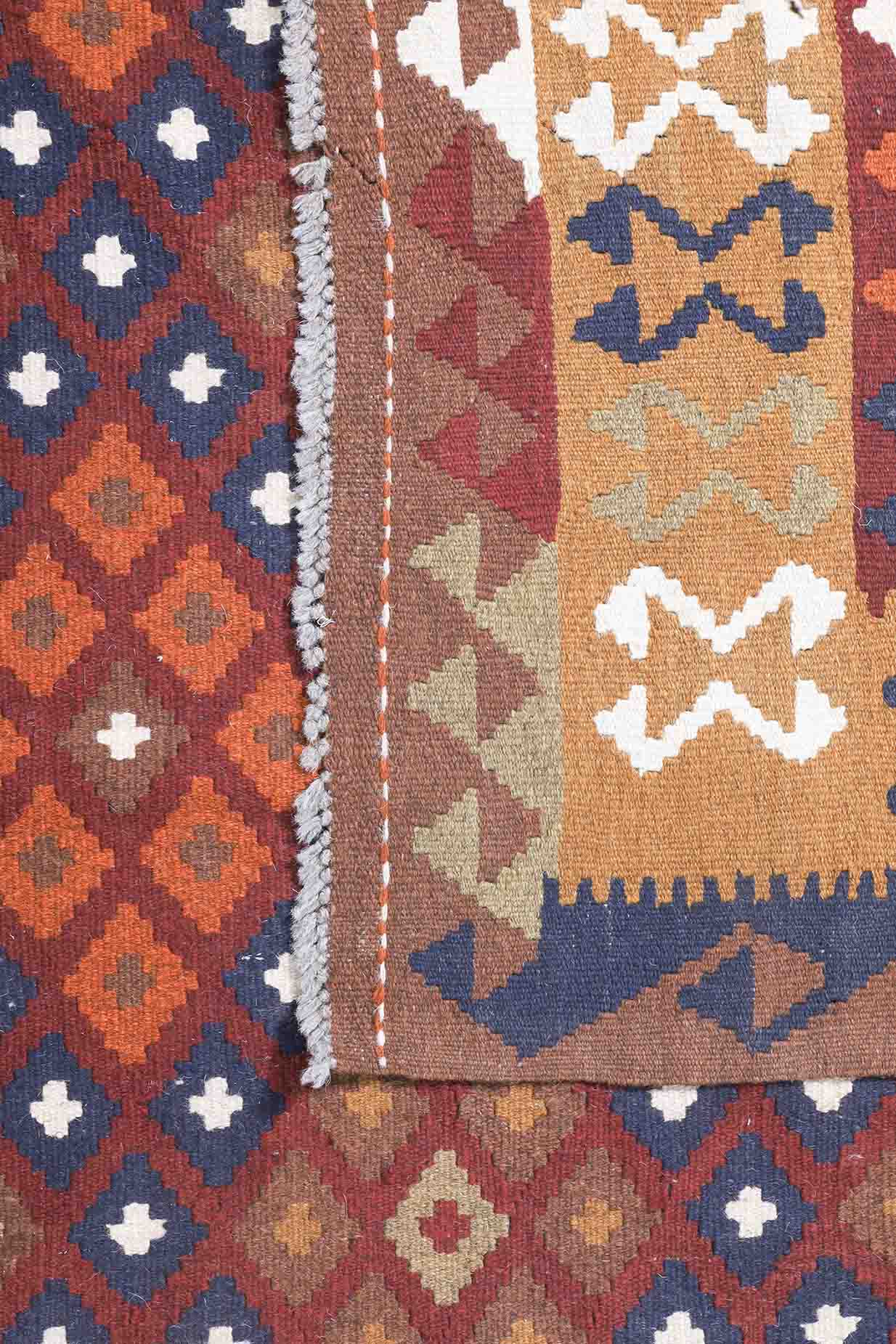 Traditional Kilims KR 397 - 6'8 x 10'2