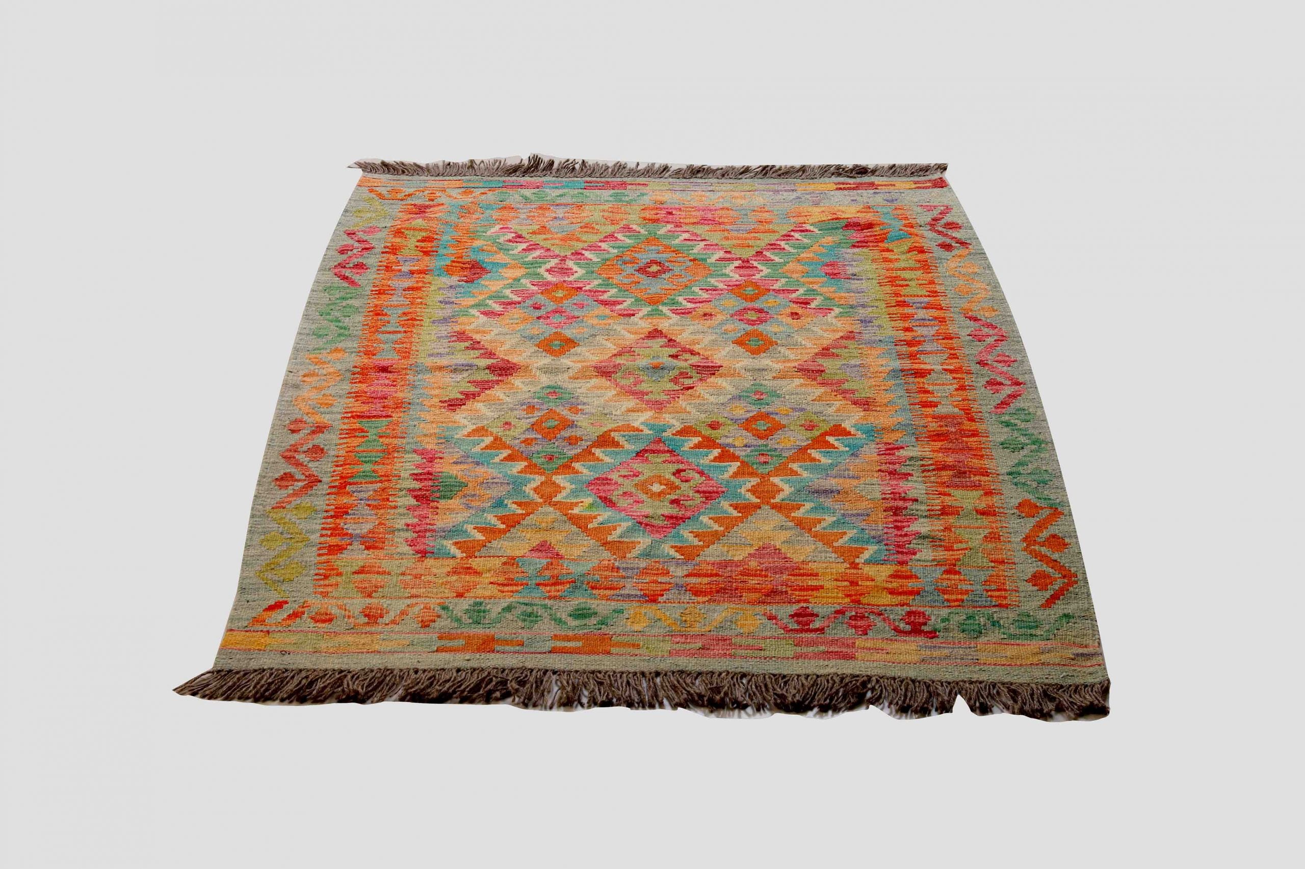 Traditional Kilims NUR 100 - 3'4 x 4'9