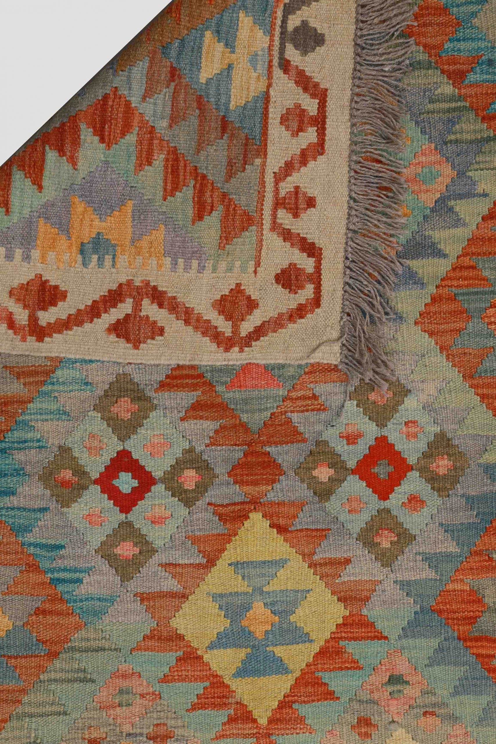 Traditional Kilims NUR 94 - 3'2 x 5