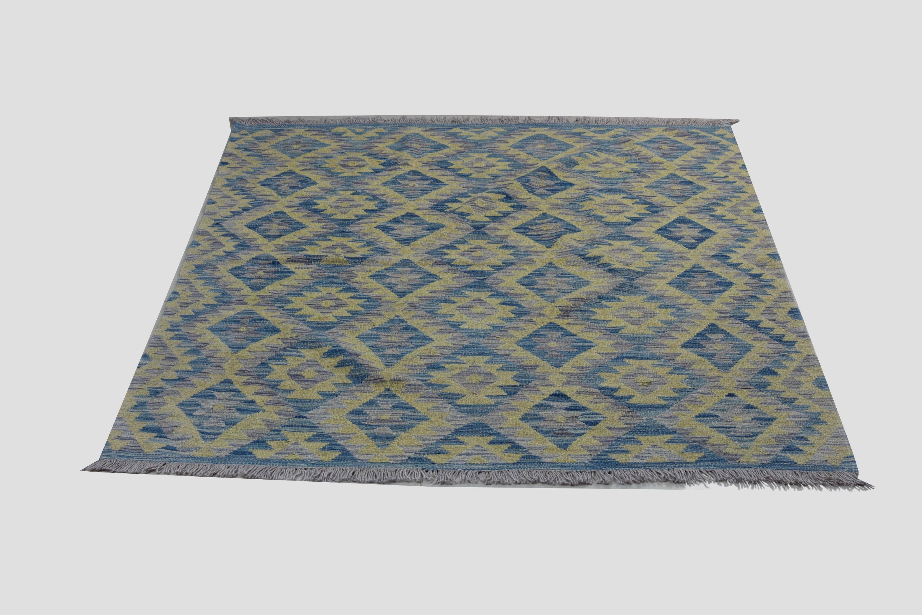 Traditional Kilims NUR 25 - 4'1 x 5'9