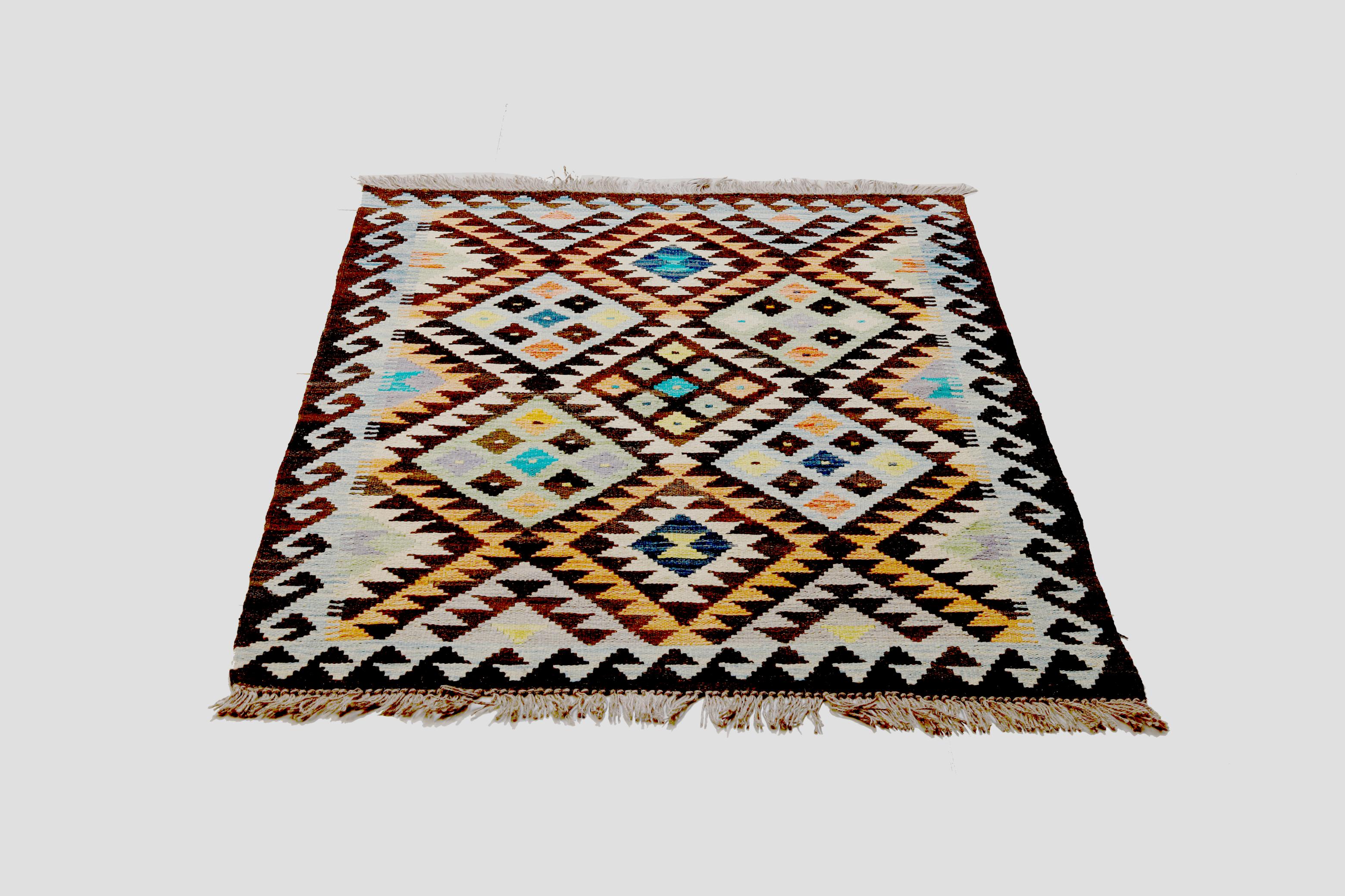 Traditional Kilims NUR 97 - 3'3 x 4'8